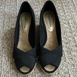 Adrienne Vittadini Bailee black wedge sandal 7M